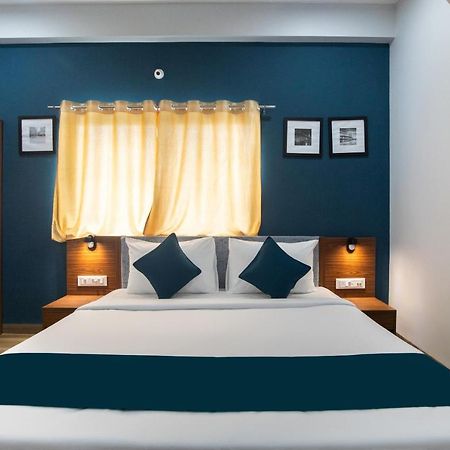 Hotel Ballfin Indore Индаур Экстерьер фото